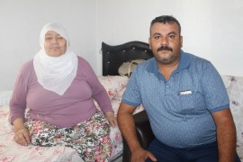 İki bacağı kesilen eş,  Arabistan’da hayatını kaybeden kocasının cenazesini getirilmesini istiyor